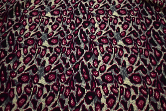 Плательная серая бордовая ткань леопард W-132966