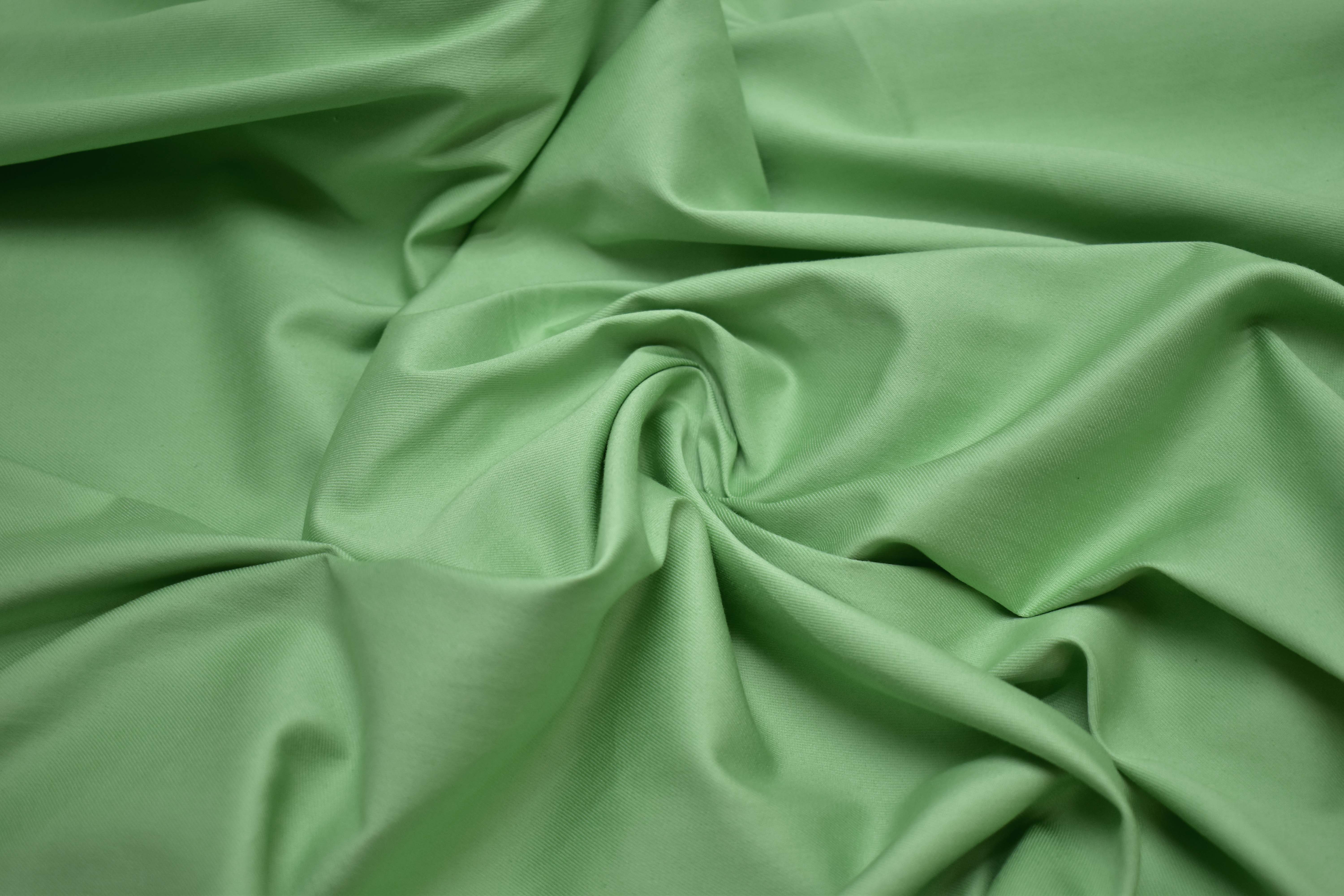 Костюмная зеленая ткань W-131824