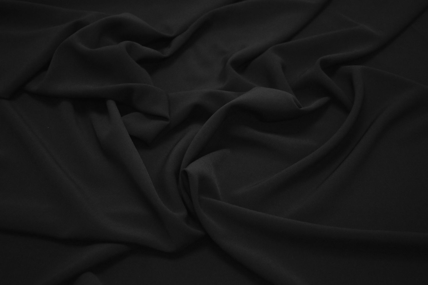Плательная черная ткань W-129603
