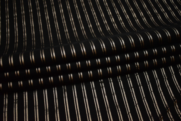 Рубашечная черно-золотая ткань полоска W-133232