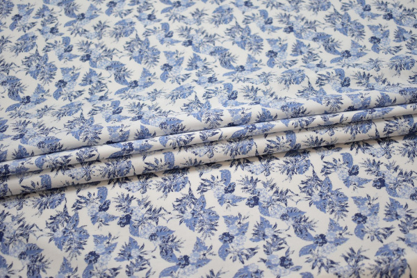 Рубашечная синяя белая ткань цветы W-130319