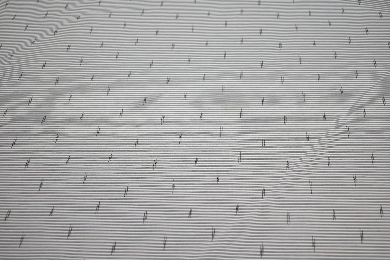 Рубашечная серая белая ткань полоска W-130967