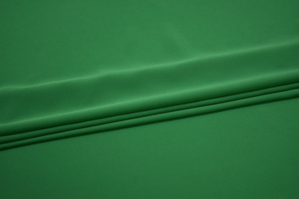 Плательный креп зеленый W-130433