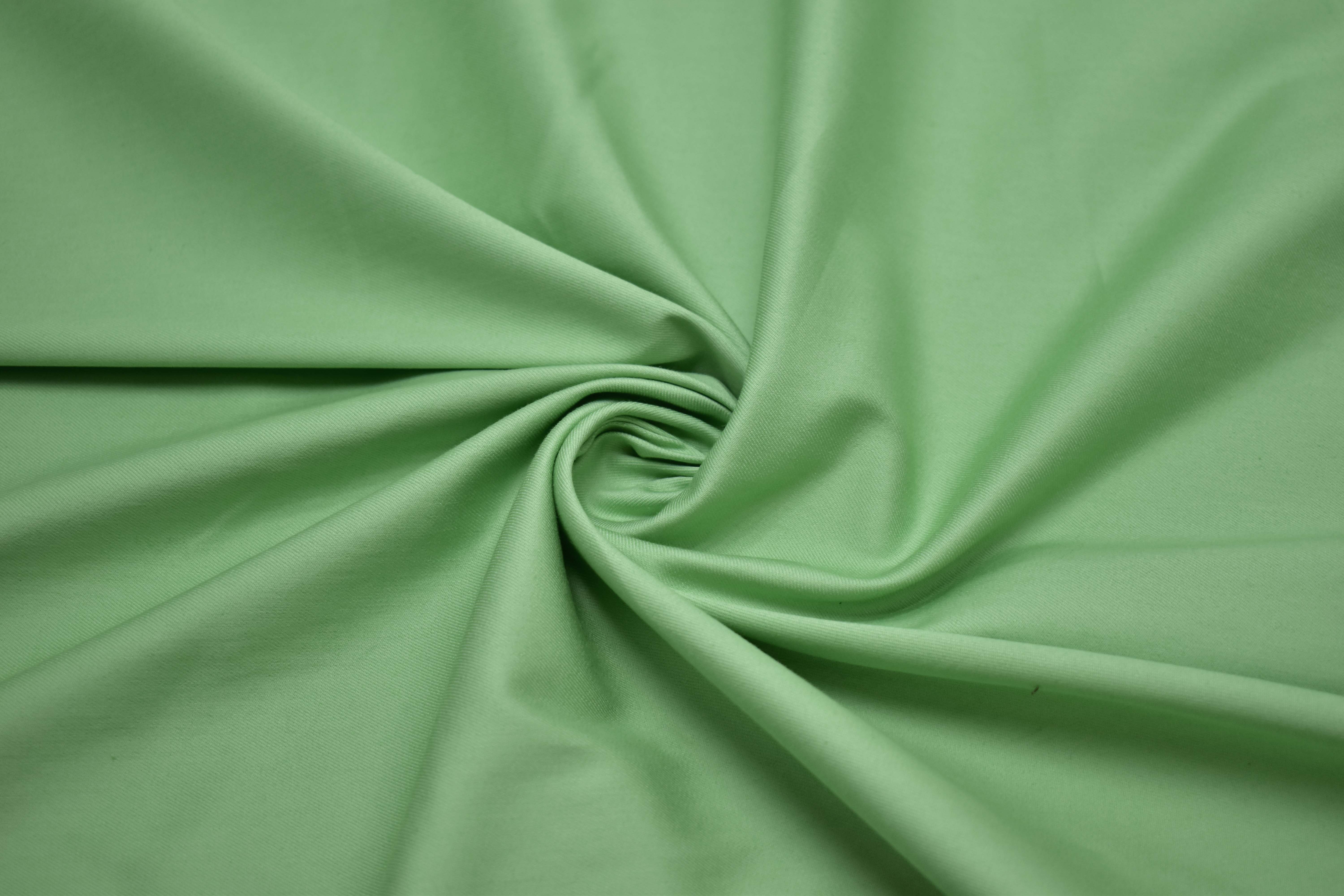 Костюмная зеленая ткань W-131824