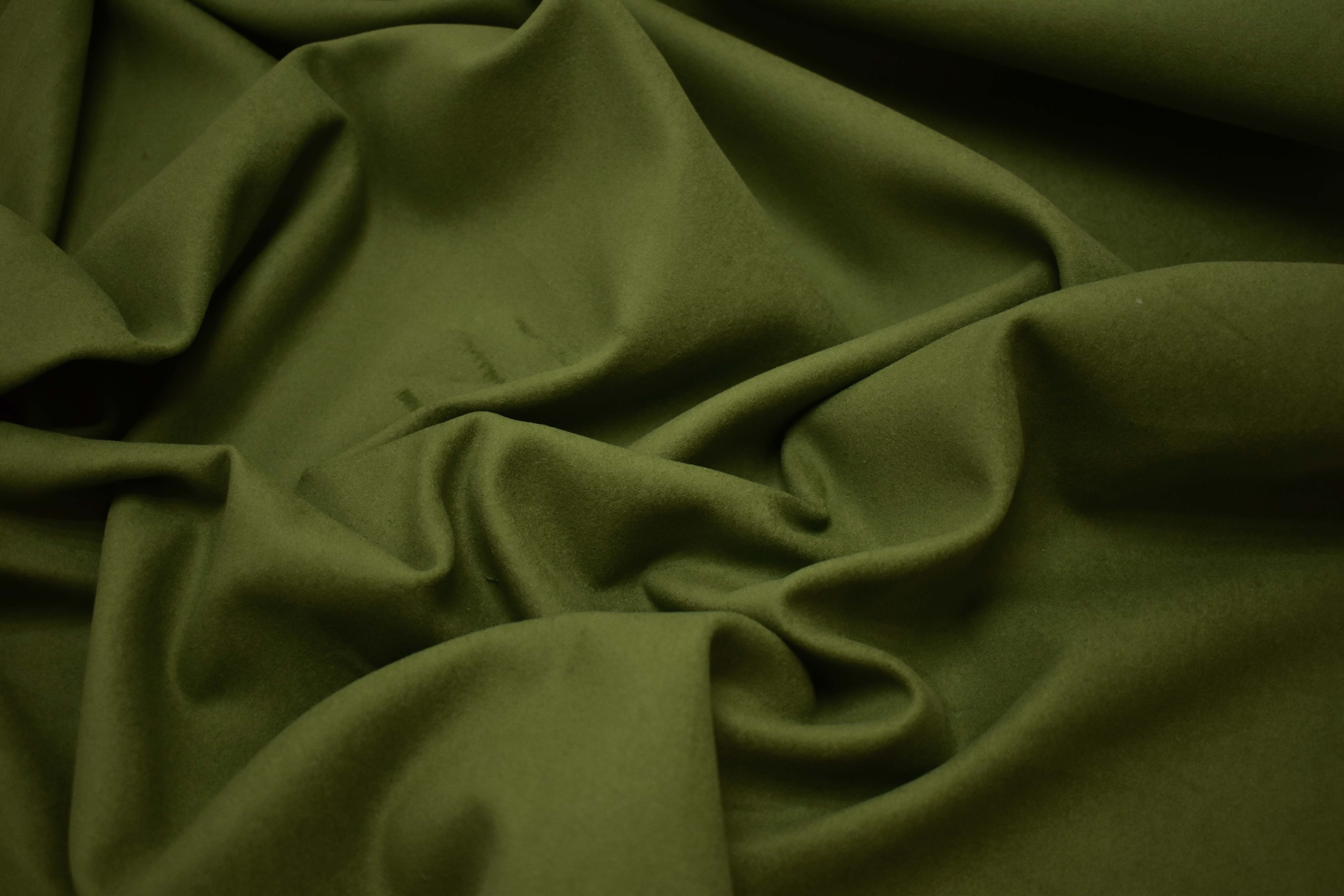 Костюмная зеленая ткань W-125991