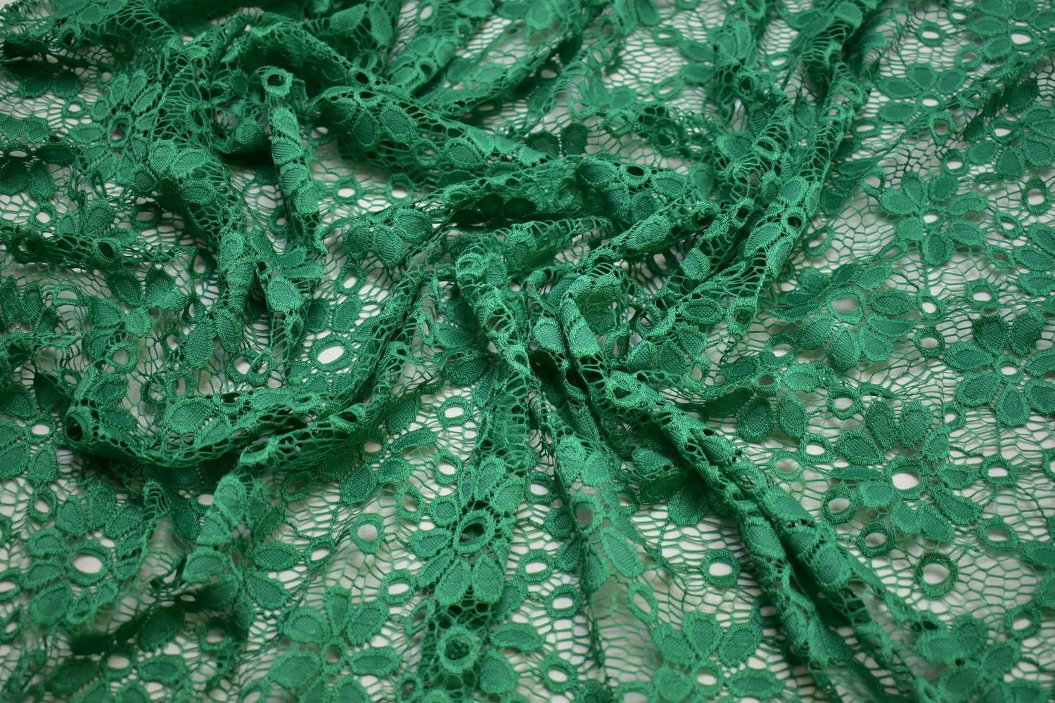 Гипюр зеленый цветы W-128796
