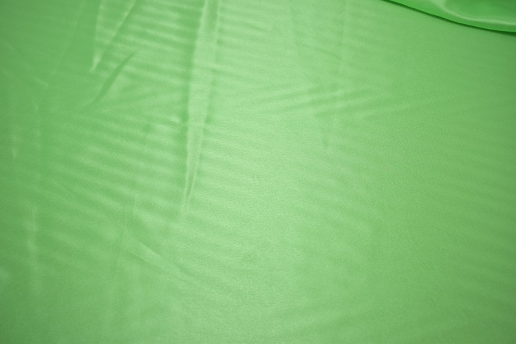 Креп-сатин зеленый W-125346