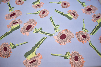 Плательная ткань бордовые цветы W-130374