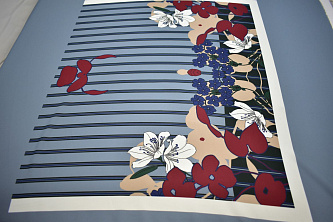 Плательная серая ткань цветы полоска W-131762