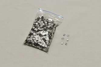 Пайетки пришивные серебристого цвета 0,5 см W-133534