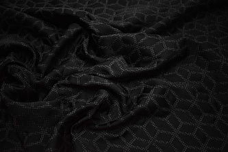 Костюмная черная ткань с геометрическим узором W-133064