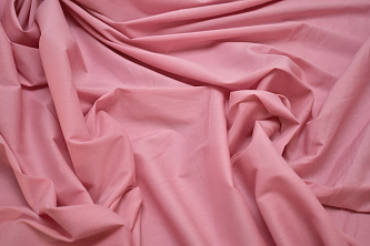 Плательная розовая ткань W-130737