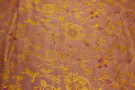 Парча золотая персиковая цветы W-130144