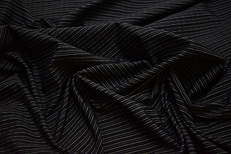 Рубашечная черная ткань фиолетовая полоска W-133174