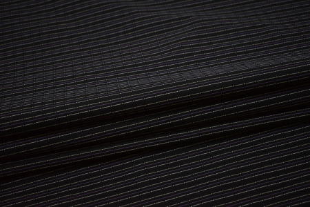 Рубашечная черная ткань фиолетовая полоска W-133174
