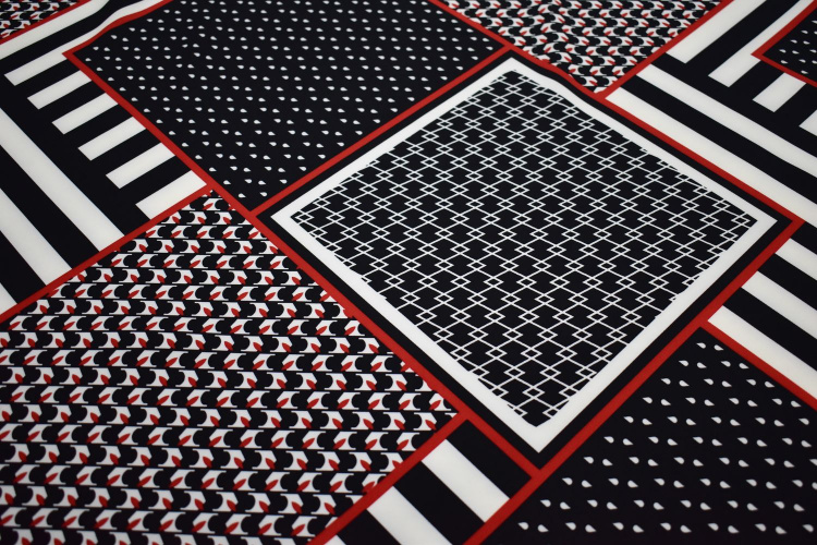 Плательная черная красная ткань геометрия W-132750