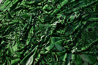 Бархат-стрейч зеленый с цветами W-133318