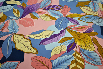 Плательная персиковая голубая ткань листья W-132826