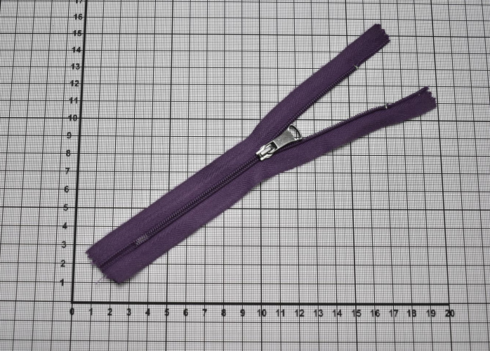 Неразъёмная молния фиолетового цвета W-133141