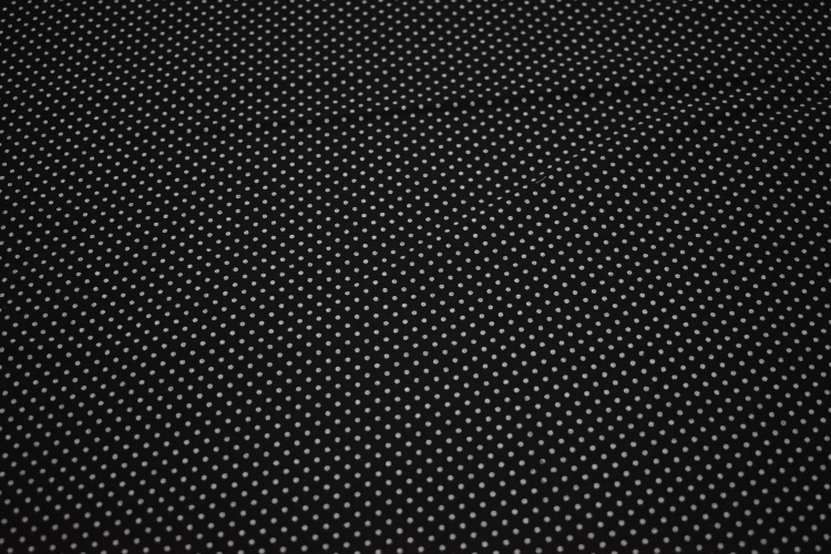 Рубашечная черная ткань в белый горох W-132931