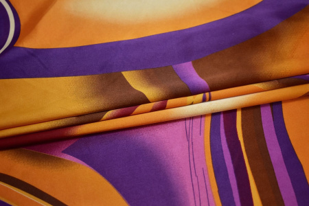 Атлас оранжевый фиолетовый абстрактный узор W-132906