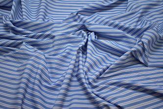 Рубашечная белая голубая ткань полоска W-131570