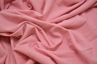 Плательная розовая ткань W-126269
