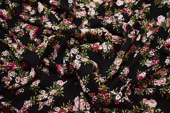 Плательная черная розовая ткань цветы W-132113