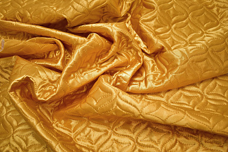 Подкладка стеганая золотая иза W-130200