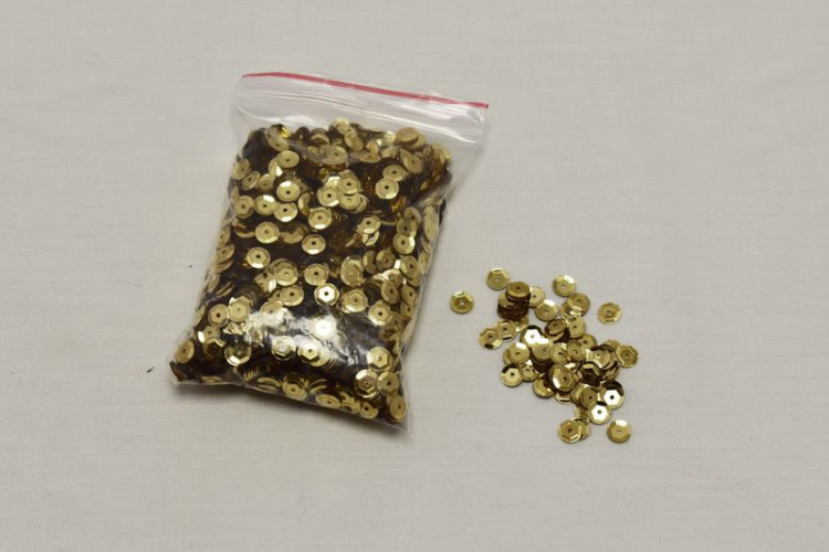 Пайетки золотого цвета 0,6 см W-133829