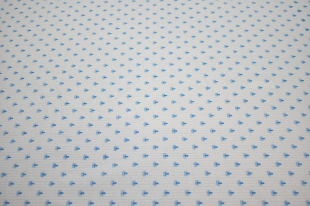 Рубашечная белая голубая ткань принт W-130977