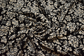 Плательная бежевая черная ткань цветы W-132130